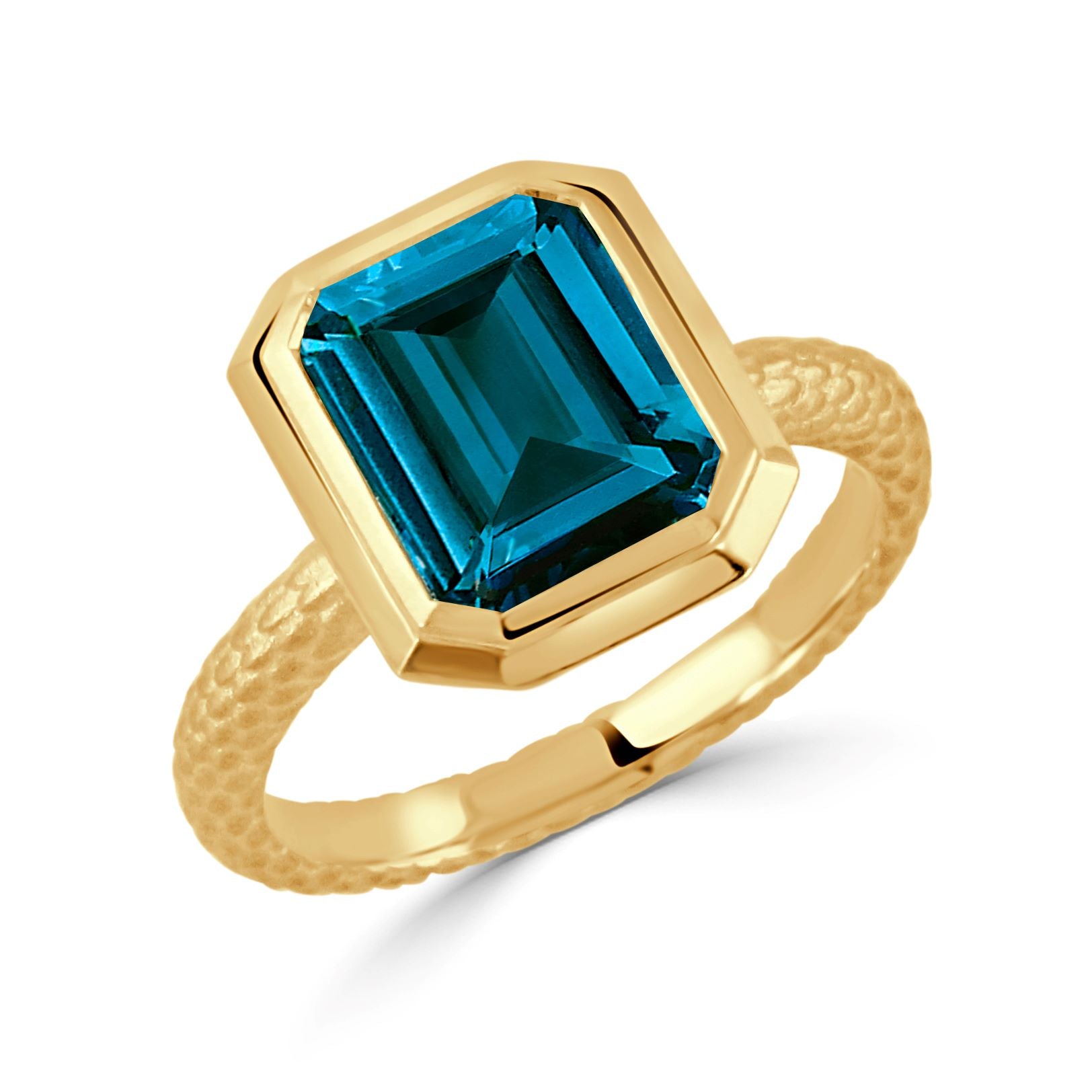 18K YELLOW GOLD RING WITH LONDON BLUE TOPAZ CENTER