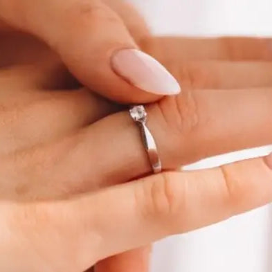 How to remove a tight ring