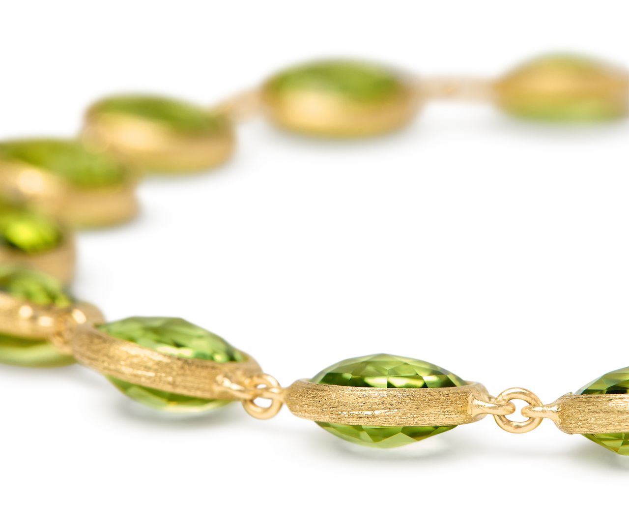 18K YELLOW GOLD PERIDOT BRACELET