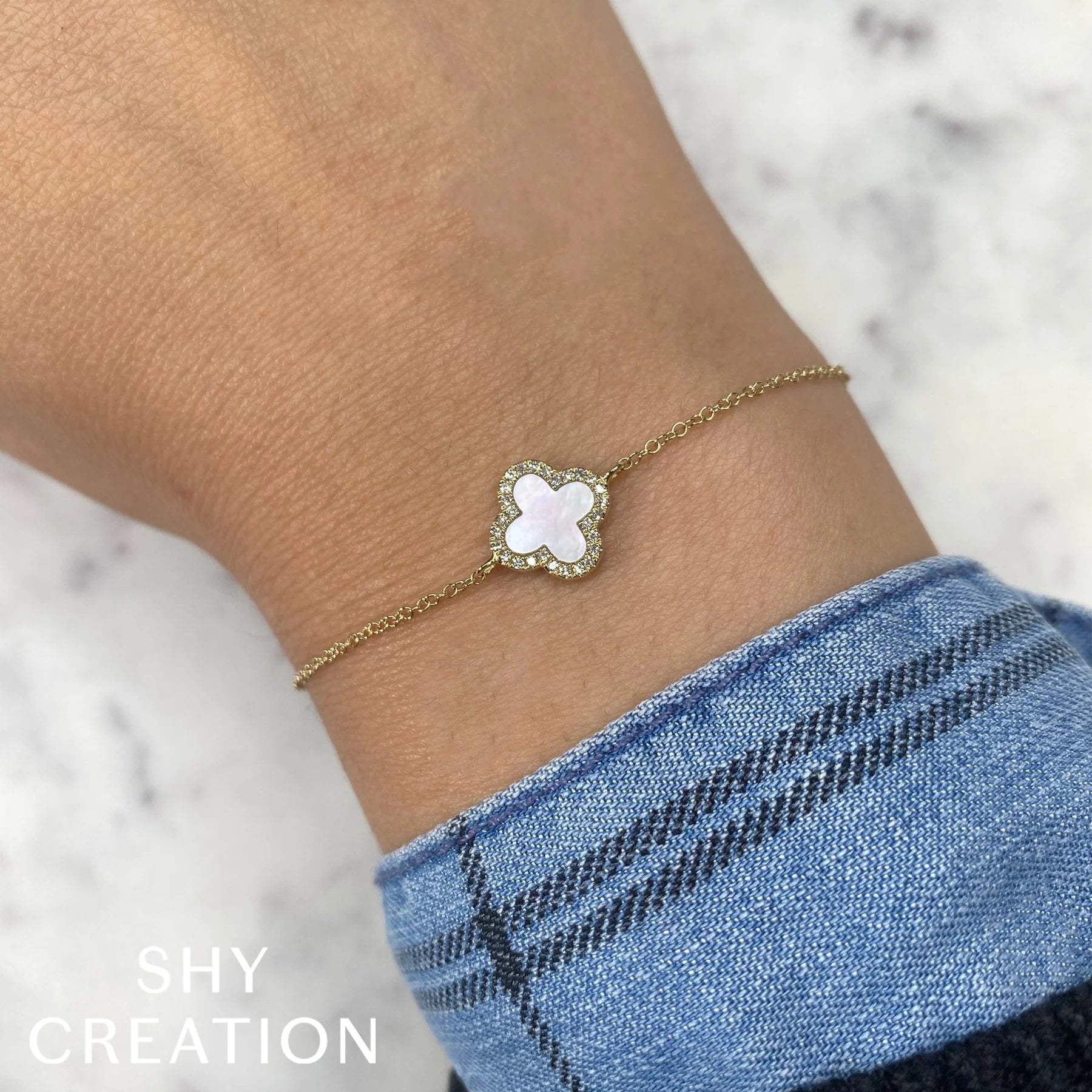 14K YELLOW GOLD MOTHER OF PEARL AND DIAMOND CLOVER BRACELET