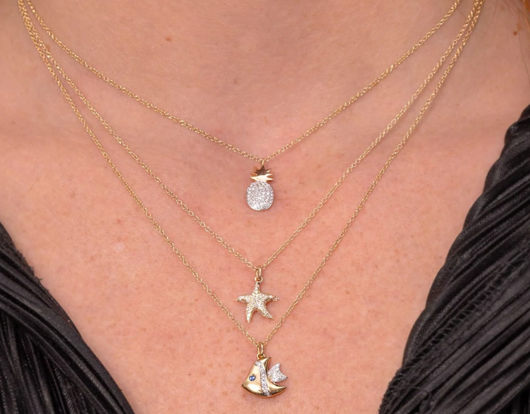 14K YELLOW GOLD DIAMOND PINEAPPLE PENDANT NECKLACE