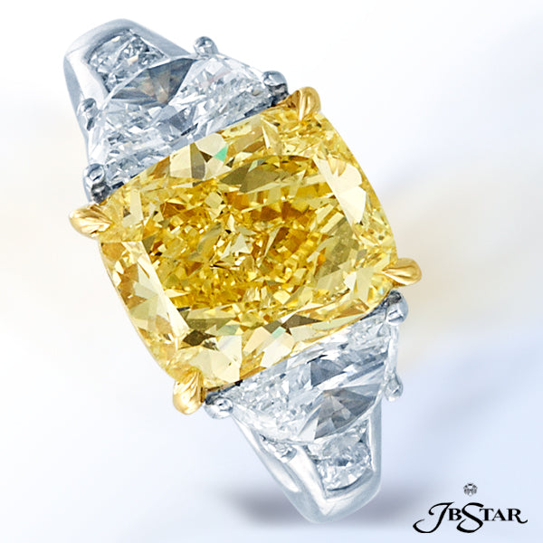 JB STAR NATURAL FANCY YELLOW DIAMOND RING FEATURING A STUNNING 4.0 CT FANCY INTENSE YELLOW CUSHION-S