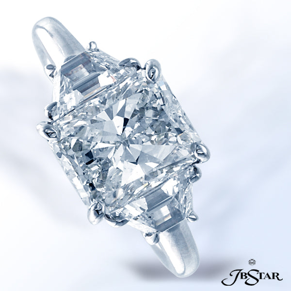 JB STAR PLATINUM ENGAGEMENT RING IS CLASSICALLY DESIGNED AND FEATURES A STUNNING 3.01CT RADIANT DIAM