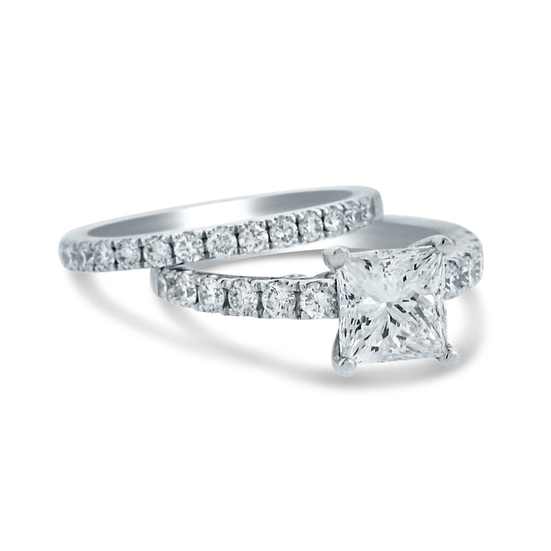 PRIVE' 18K WHITE GOLD 1.70CT PRINCESS CUT ENGAGEMENT RING WITH 0.86CT ACCENTING STONES