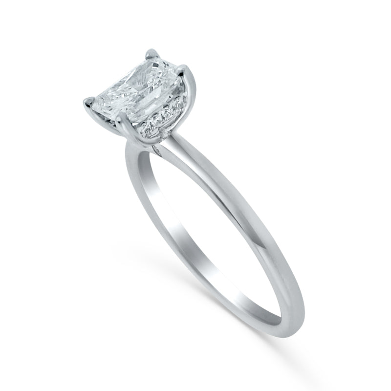 PRIVE'18K WHITE GOLD 1.00CT CUSHION ENGAGEMENT RING WITH 0.09CT ACCENTING DIAMONDS
